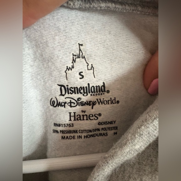 Disney sweatshirt - Picture 3 of 4